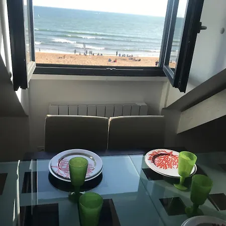 Apartment En Bord De Mer, Vue Et Acces Direct A La
