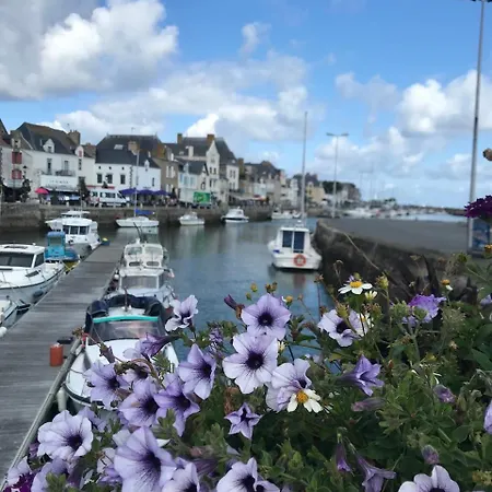 En Bord De Mer, Vue Et Acces Direct A La