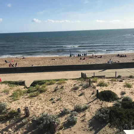 En Bord De Mer, Vue Et Acces Direct A La Apartment